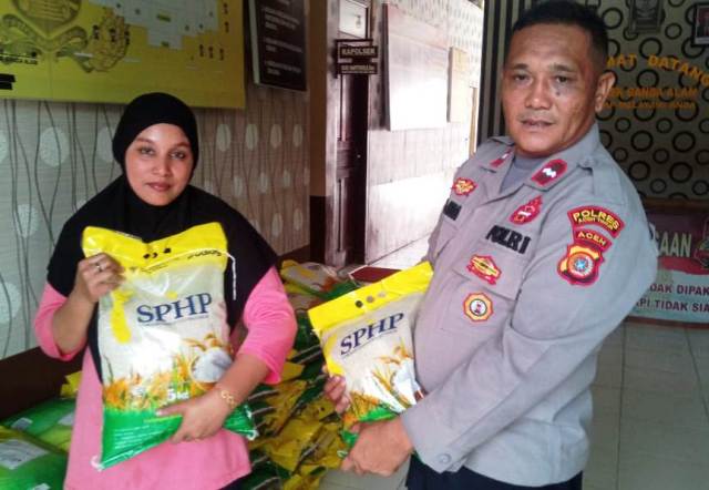 Polsek di Jajaran Polres Aceh Timur Gelar GPM Tahap IV Dengan Menjual Beras SPHP Kepada Masyarakat