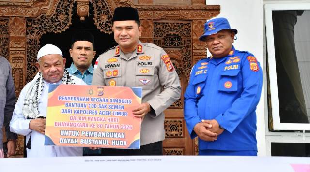 Bakti Religi HUT Bhayangkara Ke-80, Polres Aceh Timur Serahkan 100 Sak Semen untuk Dayah Abu Paya Pasi